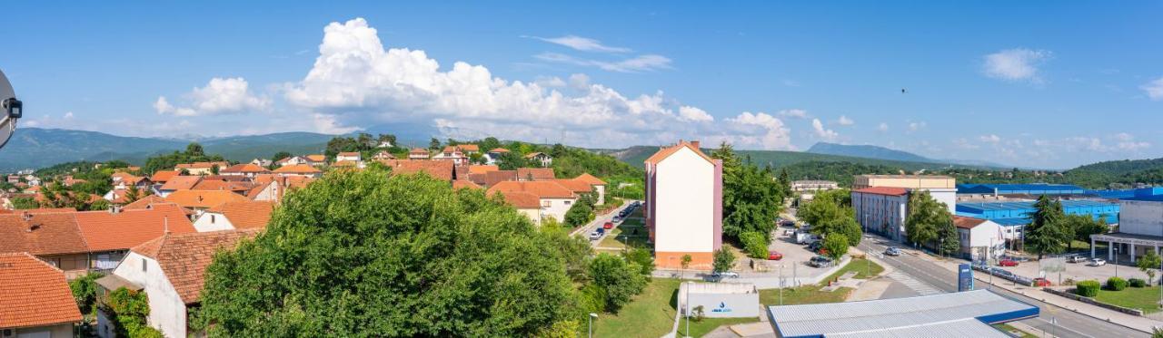 Apartman M Apartamento Knin Exterior foto