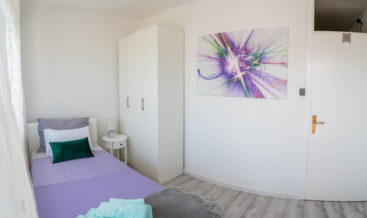 Apartman M Apartamento Knin Exterior foto