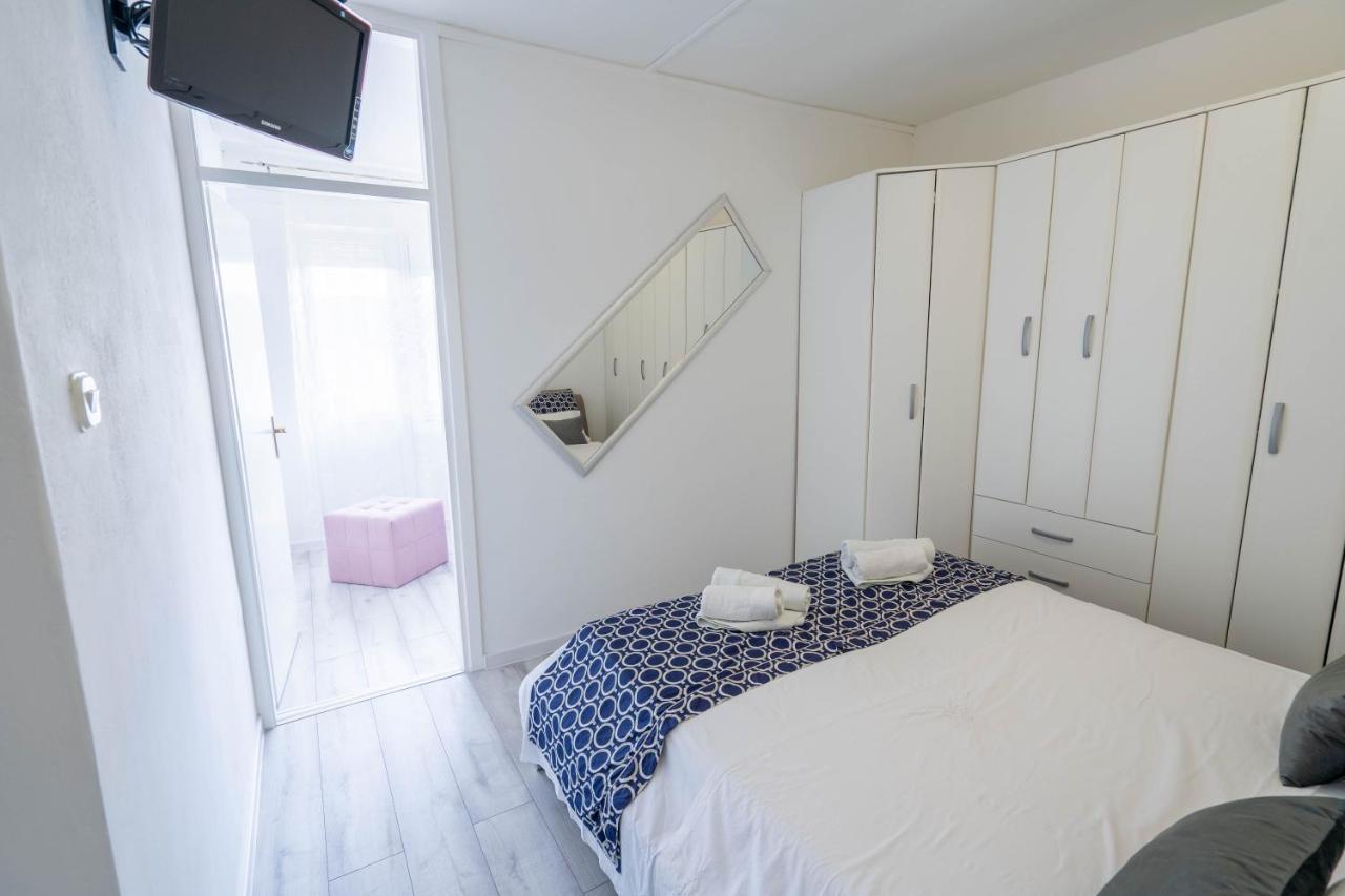 Apartman M Apartamento Knin Exterior foto